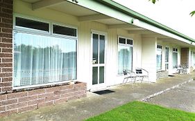 45 On Avenal Motel